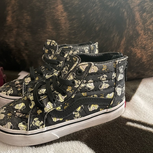 Adorable Set of 2 Toddler Vans😎💕💕 - Picture 3 of 9